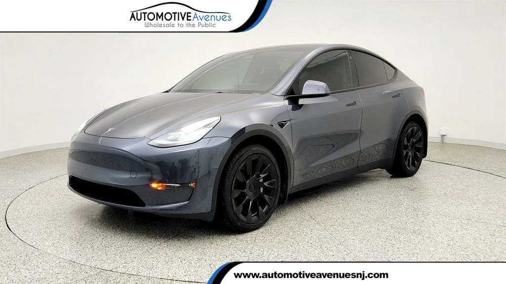 2023 Tesla Model Y's photo