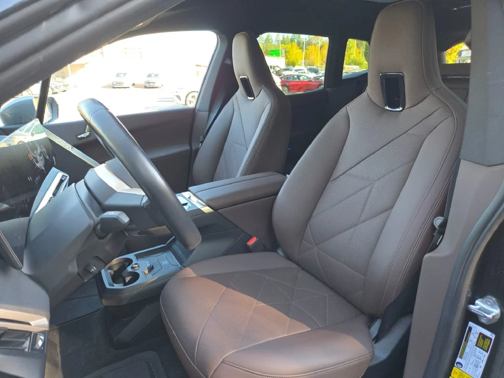 Used 2023 Oxide Gray Metallic BMW xDrive50 image 21