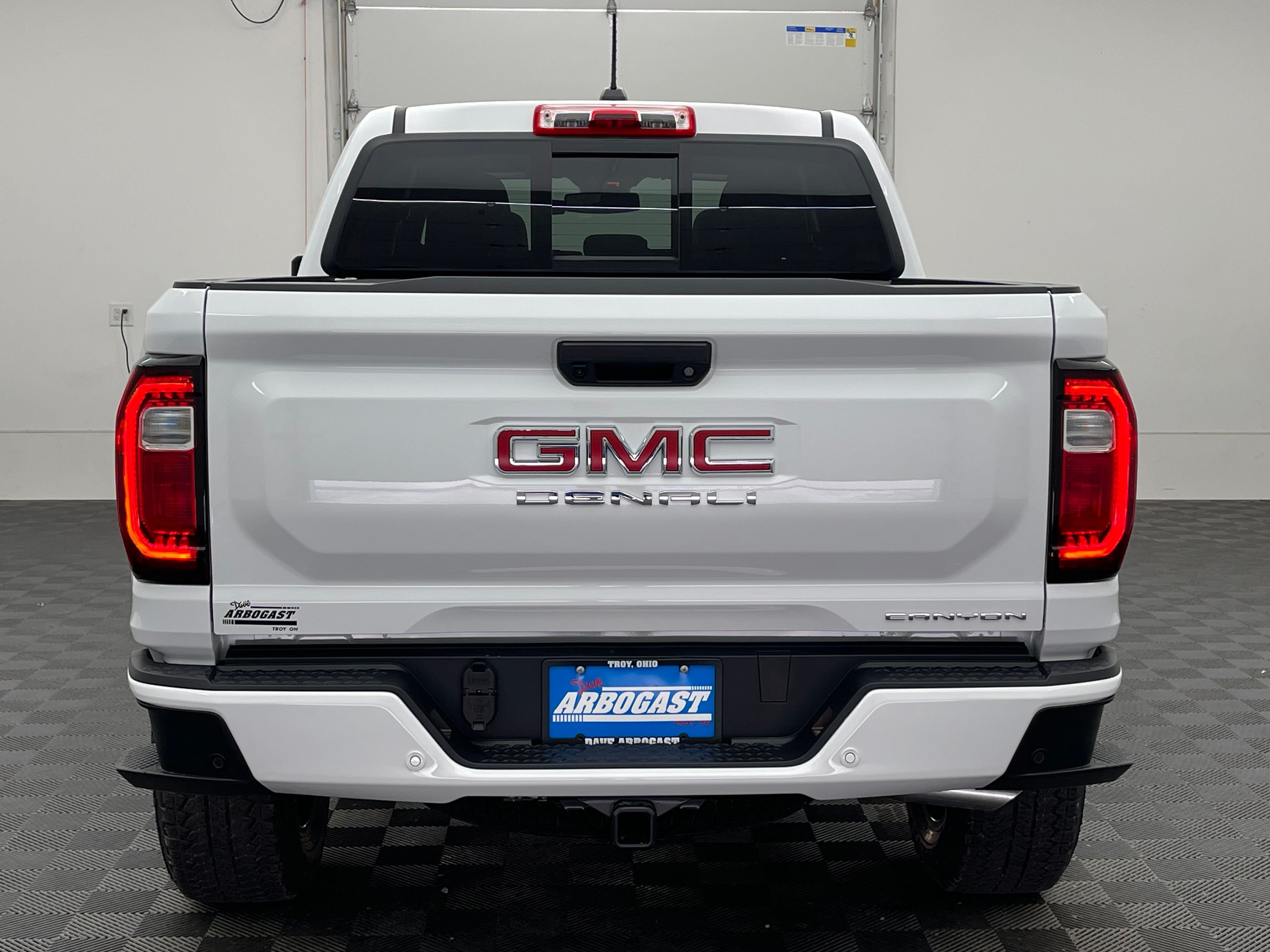 New 2026 Summit White GMC Denali image 9