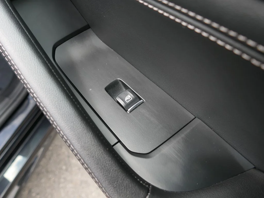 Used 2024 Black Sapphire Metallic BMW xDrive40i image 26