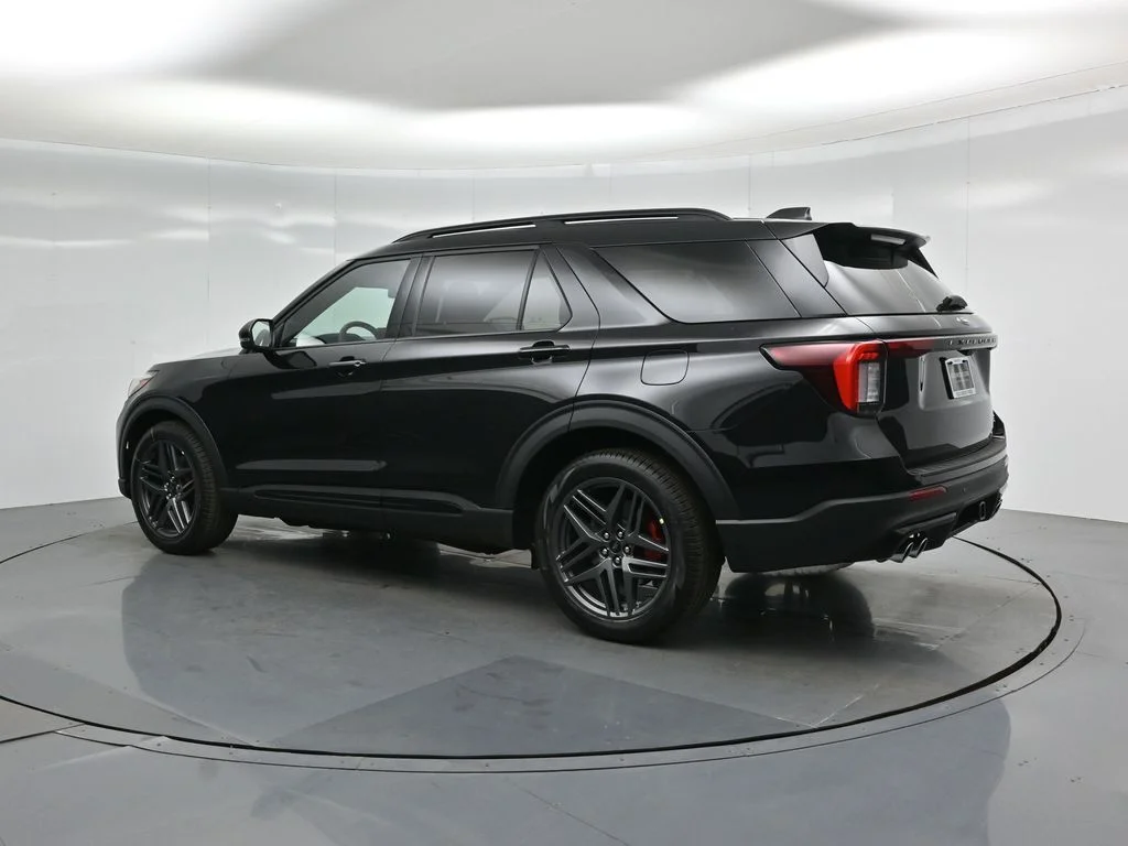 New 2026 Agate Black Metallic Ford ST image 6