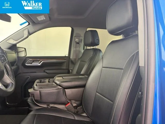 Used 2023 Blue Chevrolet RST image 13