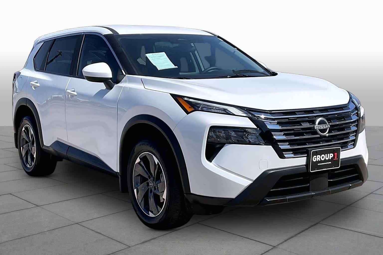 Used 2025 Everest White P Nissan SV image 3