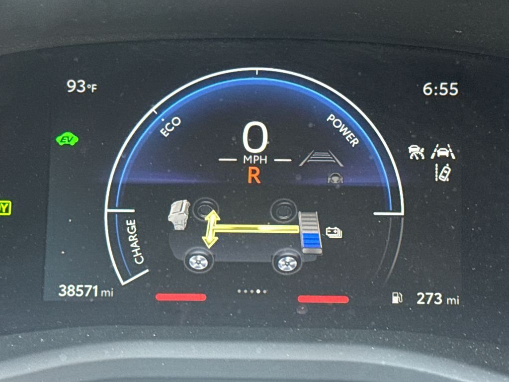 Used 2025  Toyota LE image 25