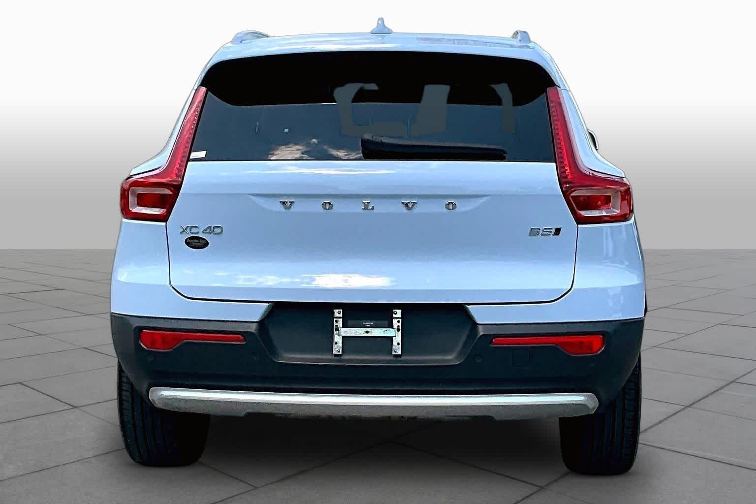 Used 2024 Cloud Blue Volvo Plus Bright Theme image 5