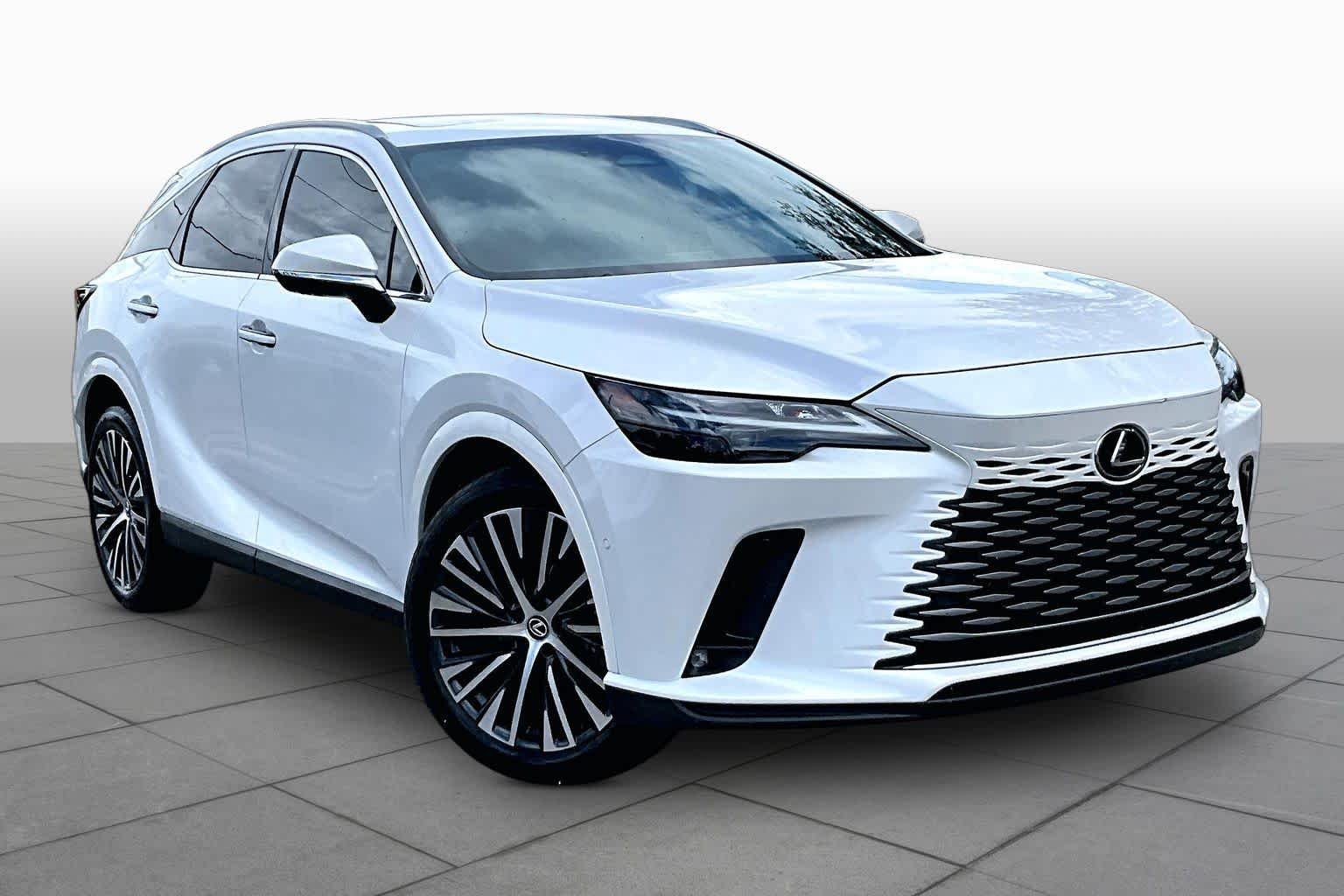 Used 2024 Eminent White Pearl Lexus Premium Plus image 3