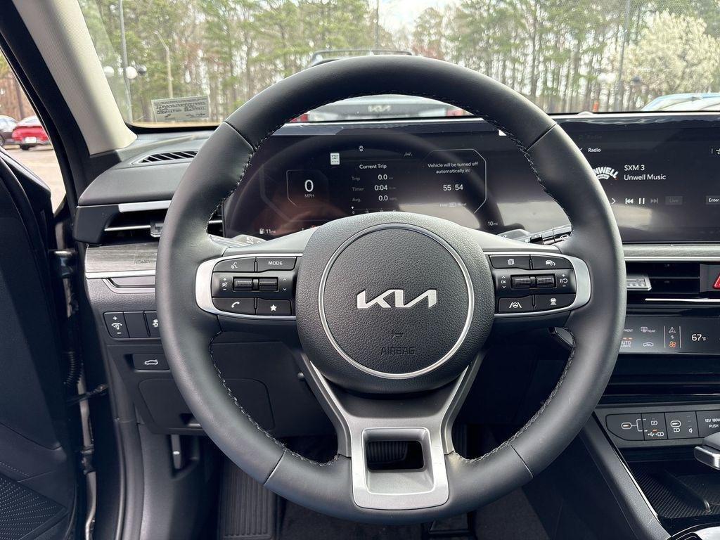 2025 Kia K5 EX - Photo 17