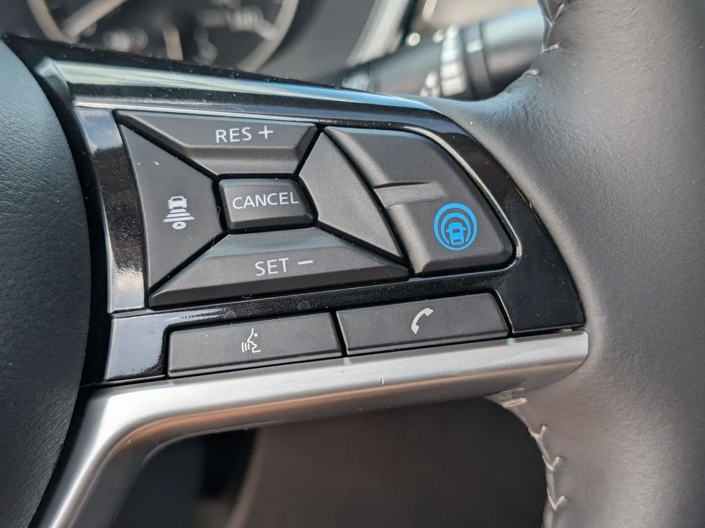 Used 2025 Black Nissan 2.5 SL image 20