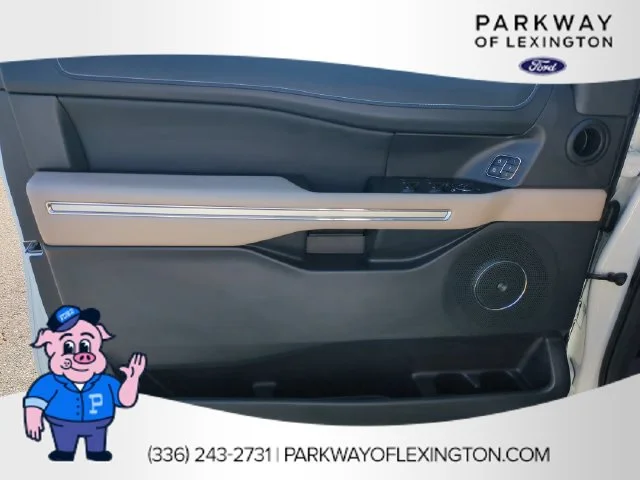 Used 2022 White Ford Limited image 12