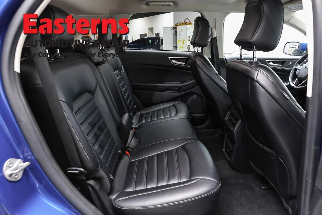 Used 2023 Blue Ford SEL image 22