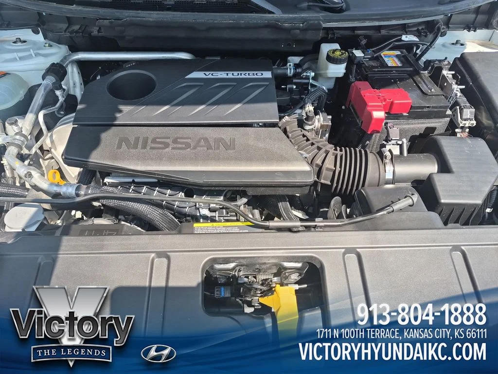Used 2024 White Nissan Platinum image 22