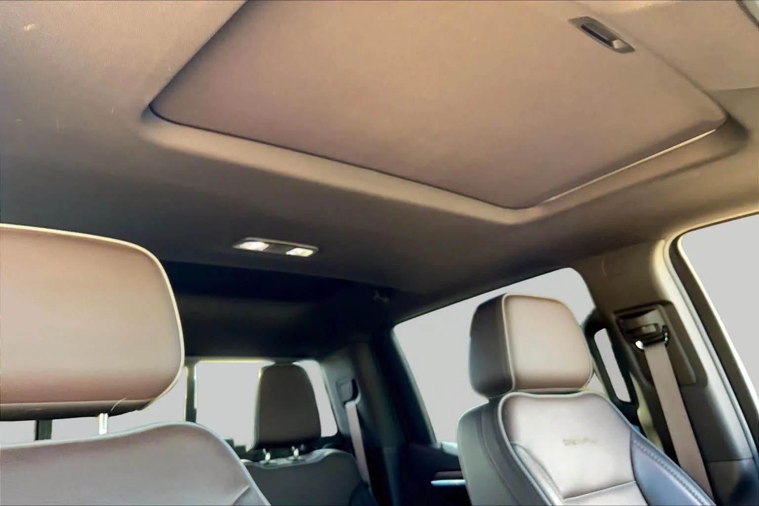 Used 2024 Sterling Metallic GMC Denali image 13