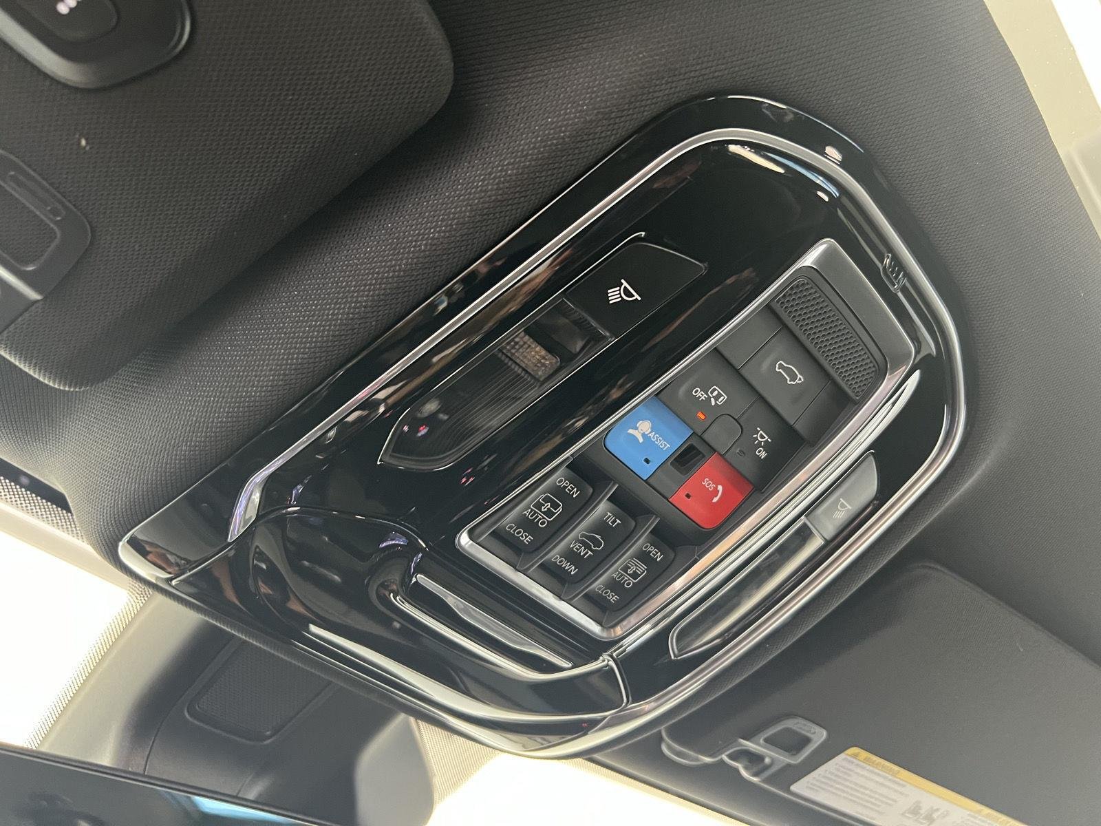 2022 Jeep Grand Cherokee Overland - Photo 10
