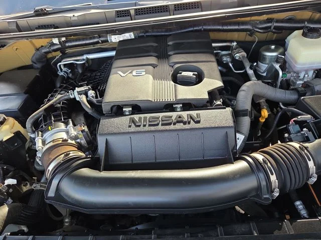 Used 2022 Black Nissan S image 27