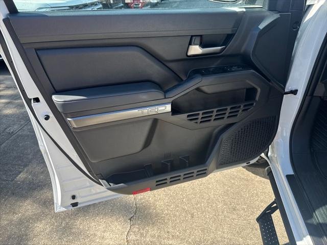 Certified Used 2025 ICE CAP Toyota  image 11