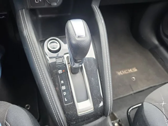 Used 2019 Super Black Nissan S image 17