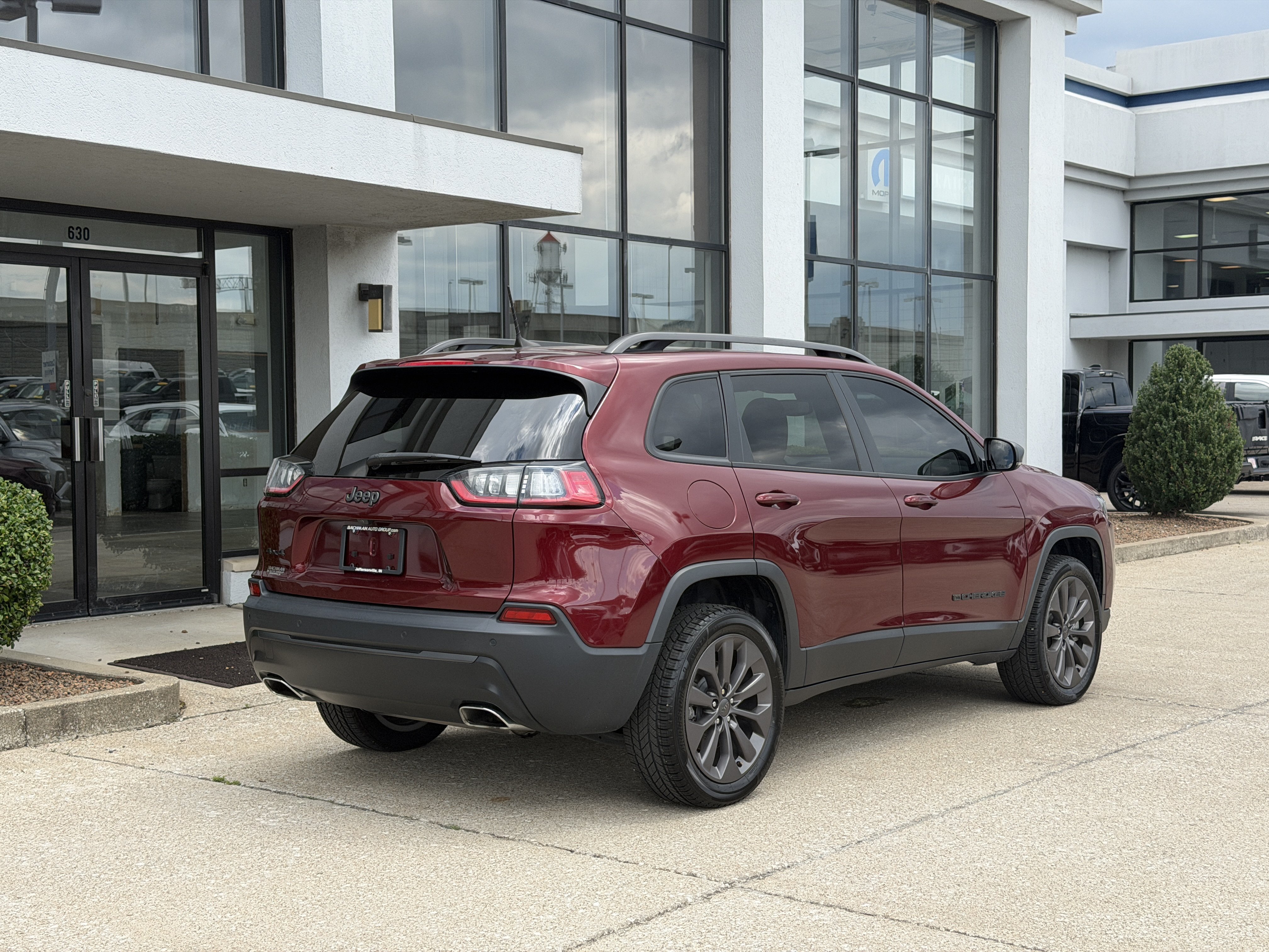 Used 2021 Velvet Red Pearlcoat Jeep 80th Anniversary image 4