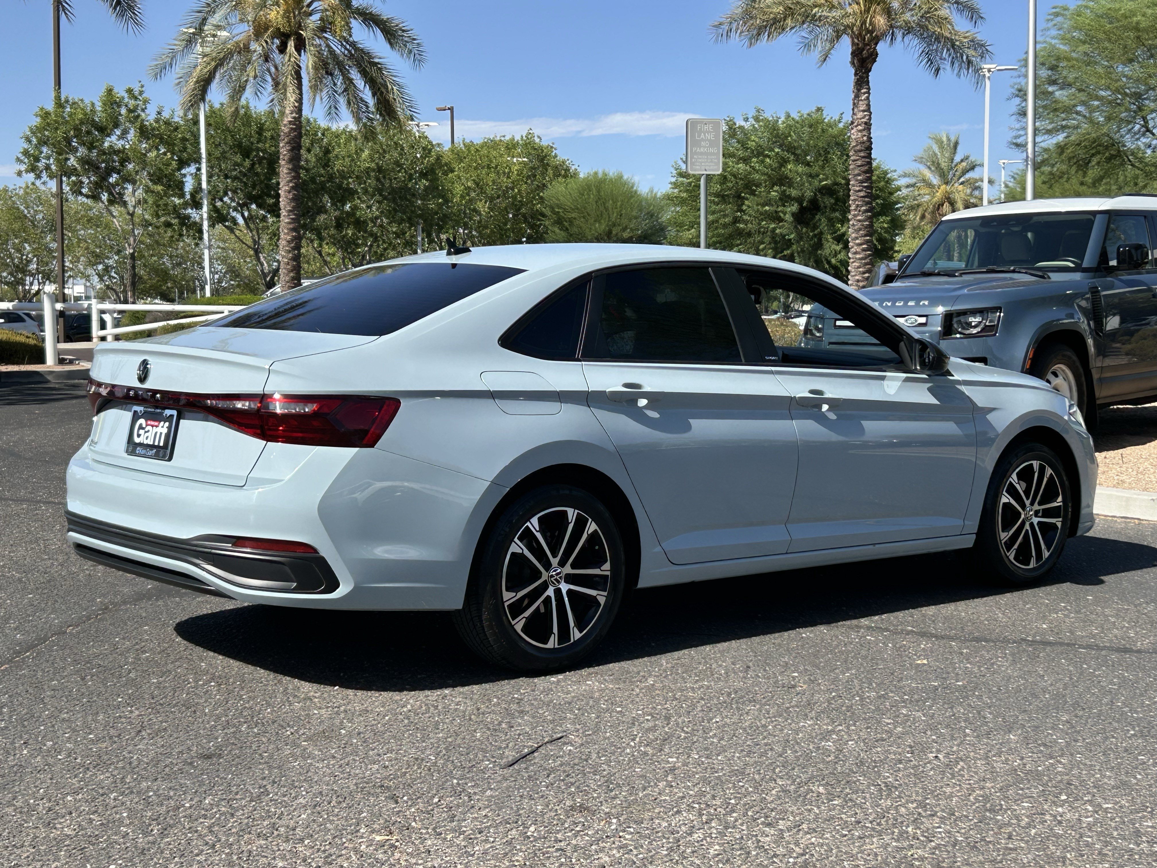 Used 2025 White Volkswagen Sport image 4