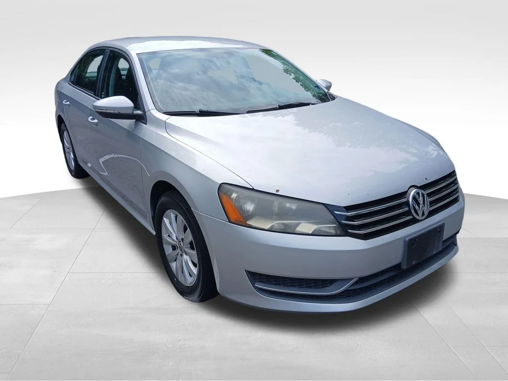 Used 2012 Silver Volkswagen 2.5 S image 7