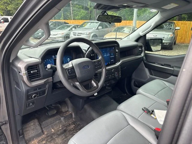 Used 2025 Gray Ford XL image 8