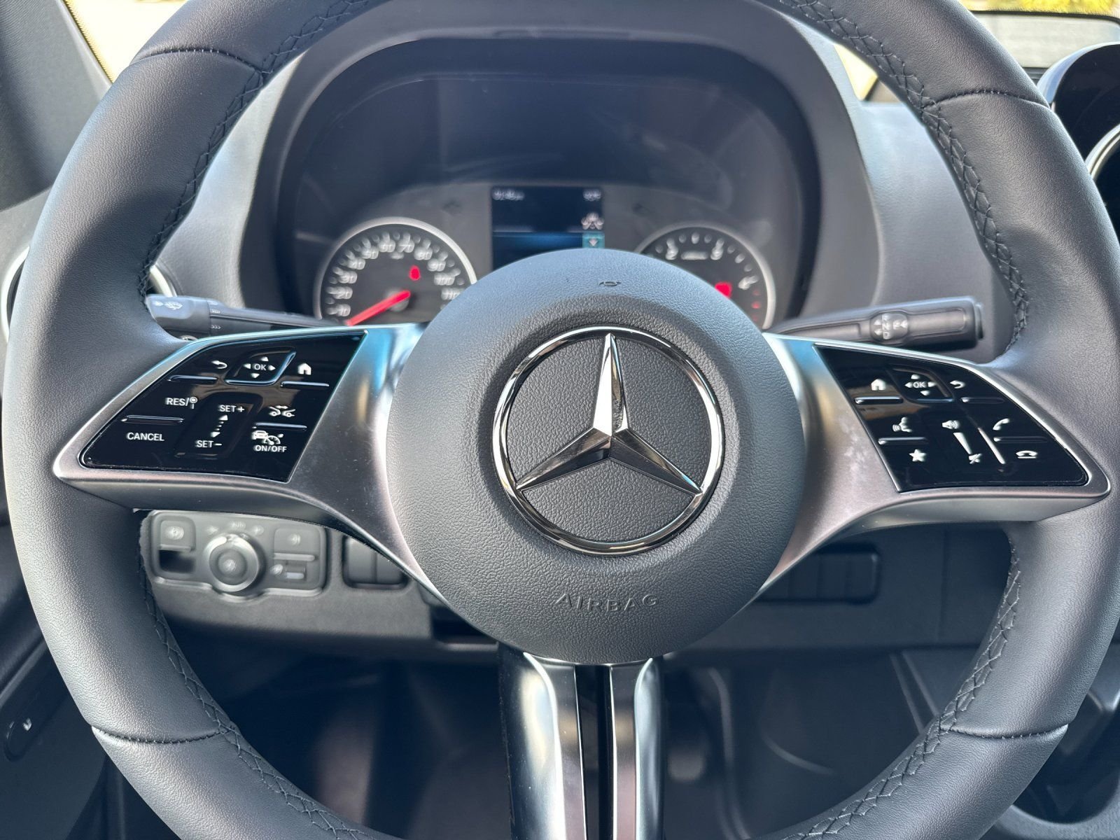 New 2026 Pebble Grey Mercedes-Benz Crew 170 WB image 26