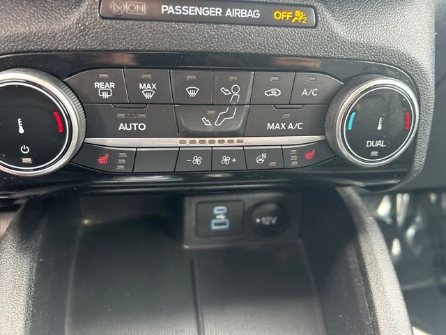 Used 2022 Blue Ford SEL image 18