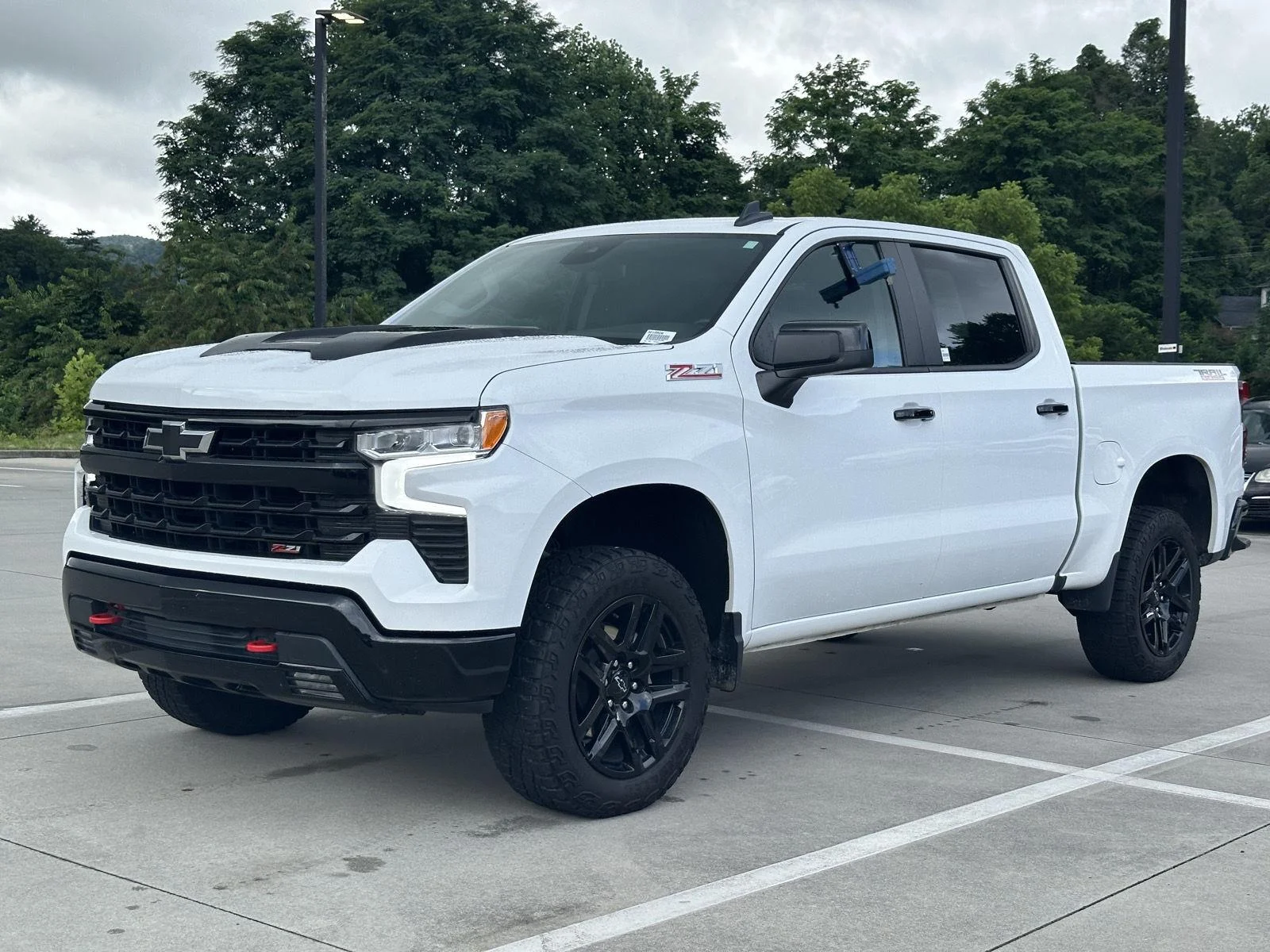 Used 2024 Summit White Chevrolet LT Trail Boss image 3