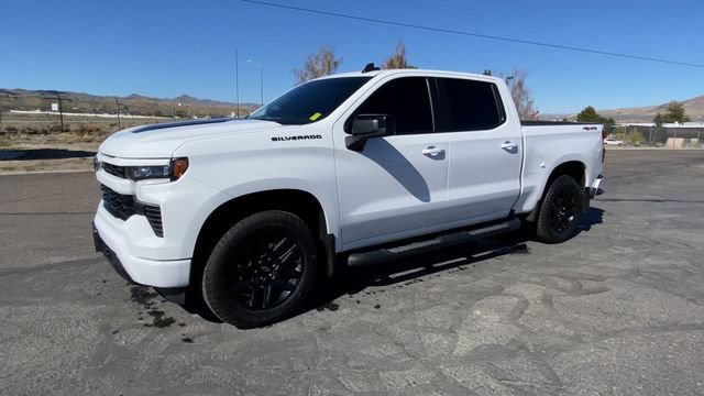 Used 2024 Summit White Chevrolet RST image 4