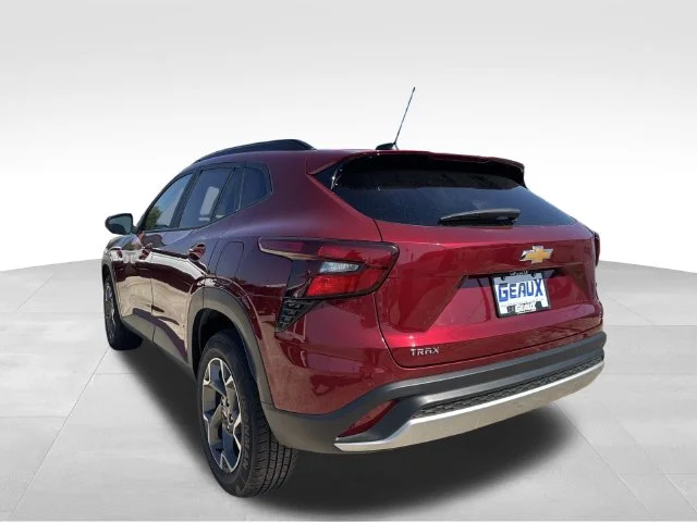 Used 2025 Red Chevrolet LT image 7