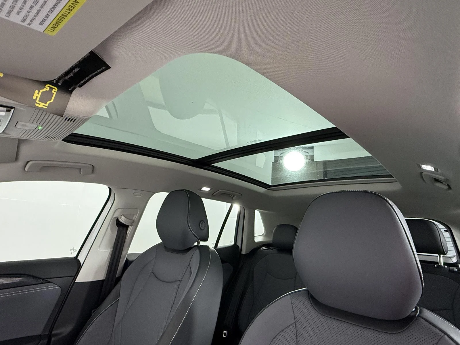 New 2026 Pure White Volkswagen SE image 32