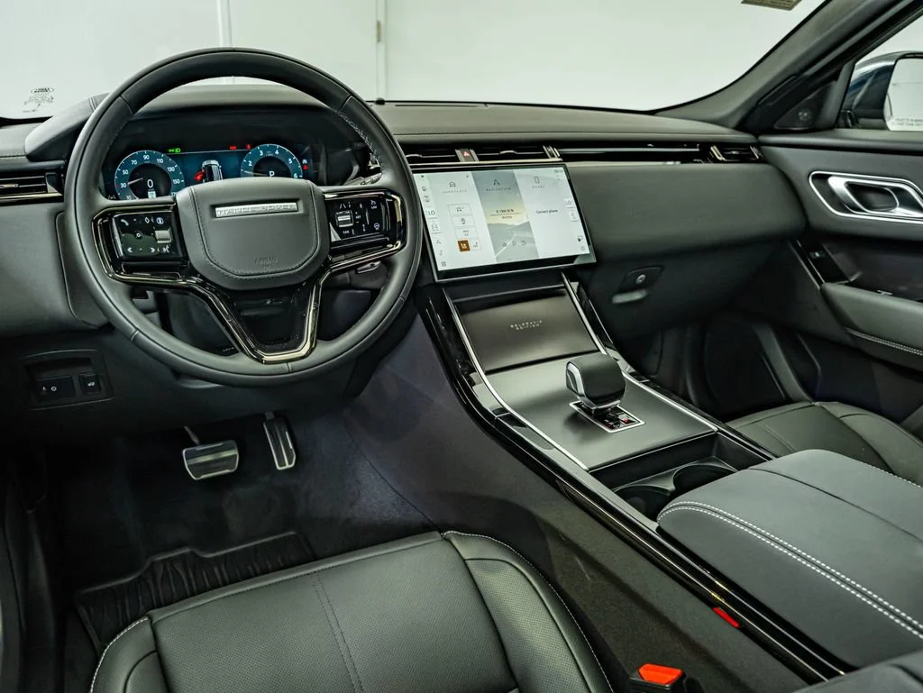 New 2026 Fuji White Land Rover Belgravia Edition image 31