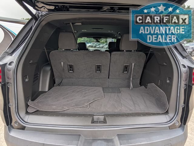 Used 2023 Mosaic Black Metallic Chevrolet LT Cloth image 19