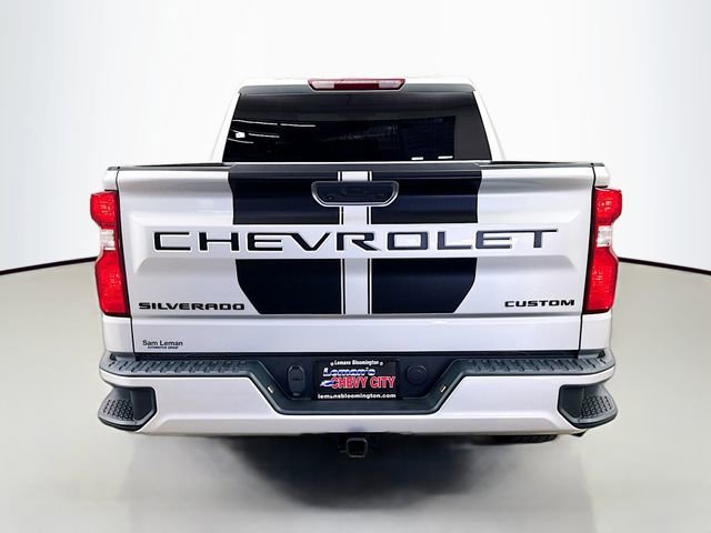 Used 2022 Silver Ice Metallic Chevrolet Custom image 6
