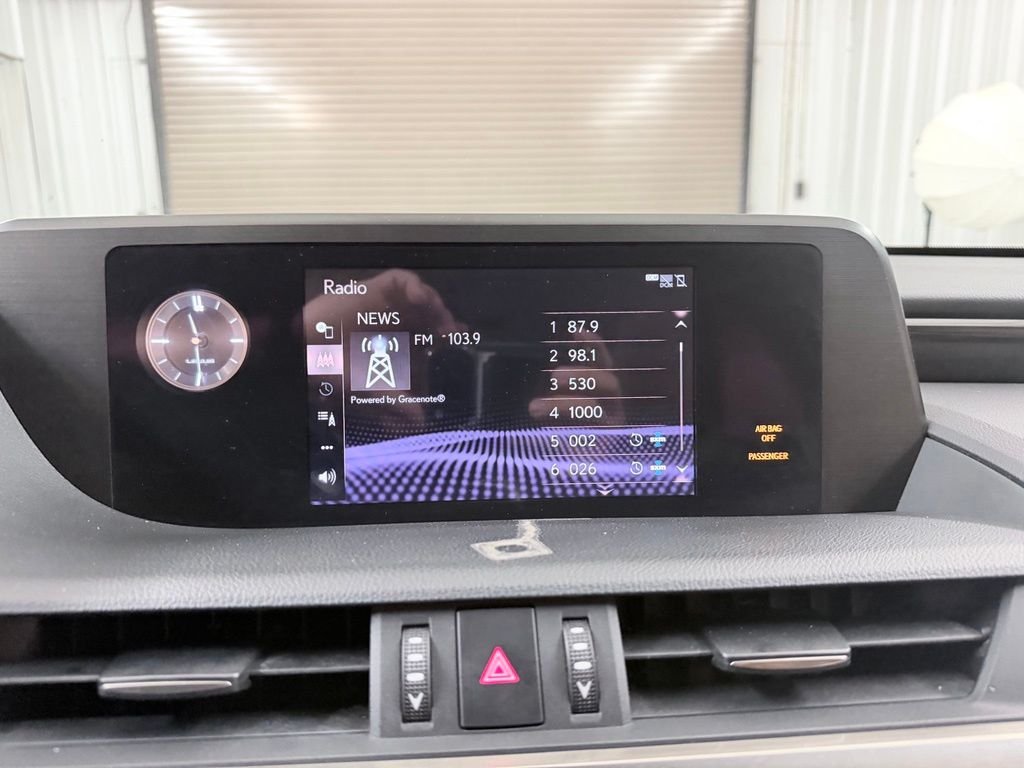 Used 2021 White Lexus 350 image 19