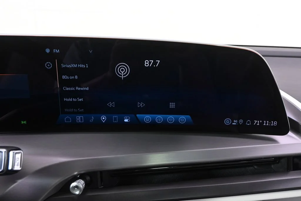 2027 Cadillac VISTIQ Sport - Photo 27