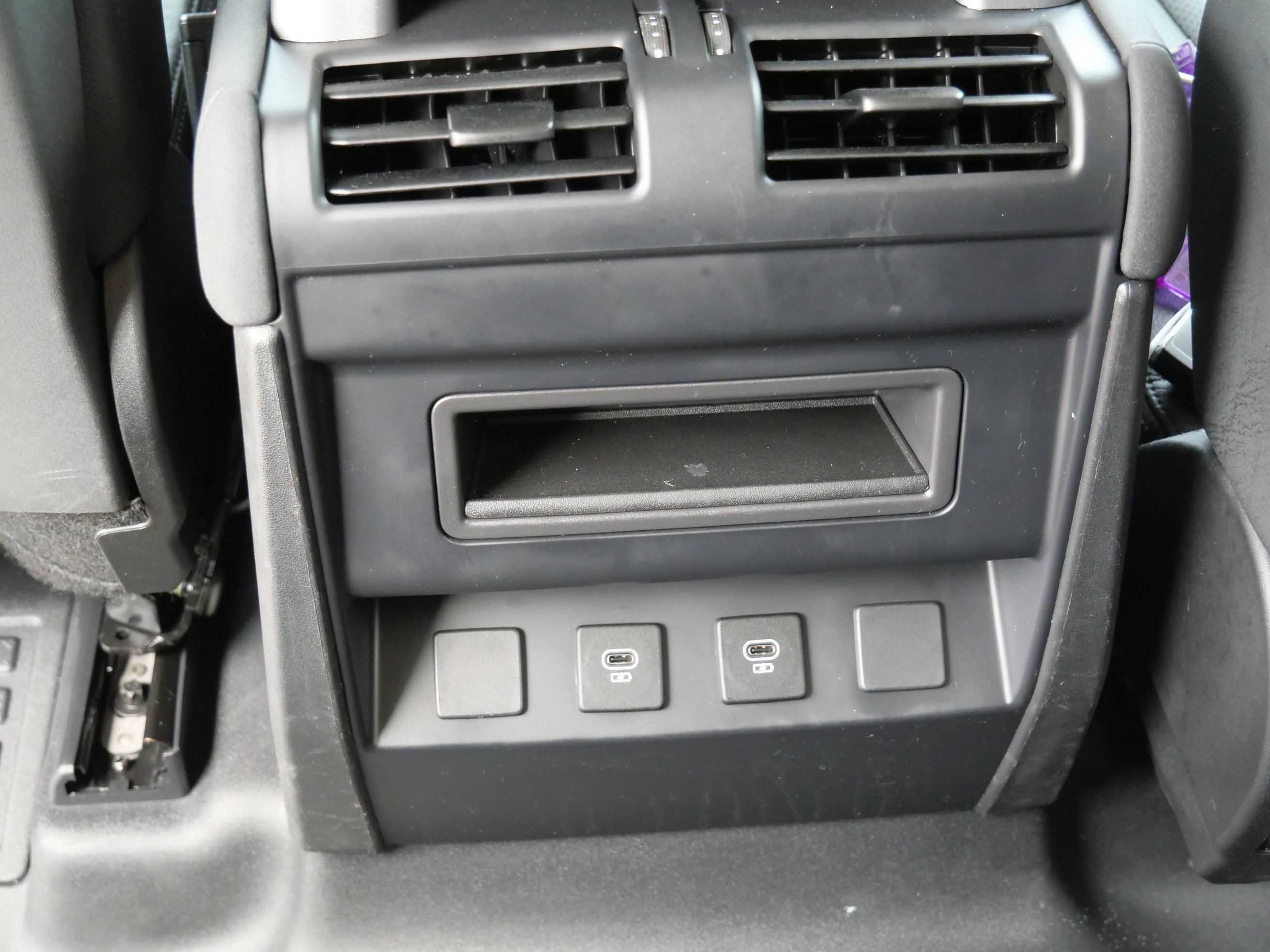 Certified Used 2023 Carpathian Grey Premium Metallic Land Rover S image 17