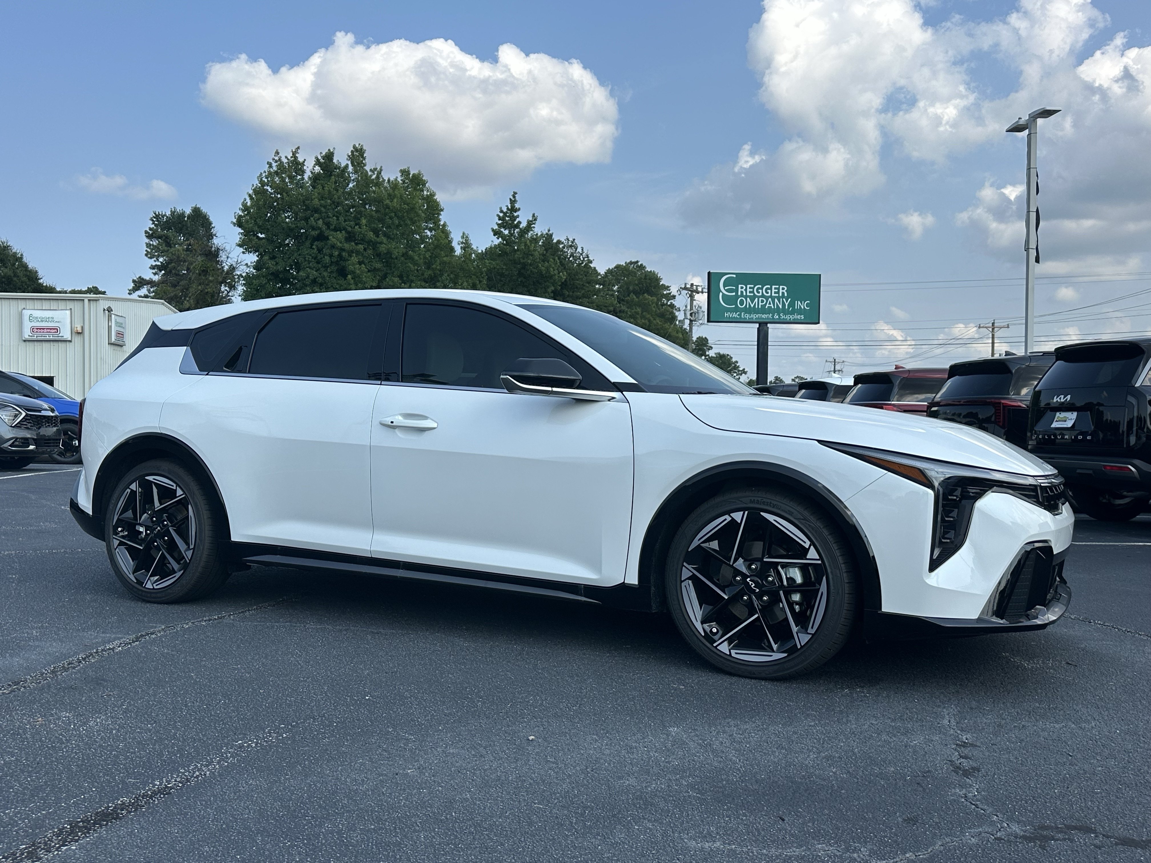 New 2026 Snow White Pearl Kia GT-Line image 2