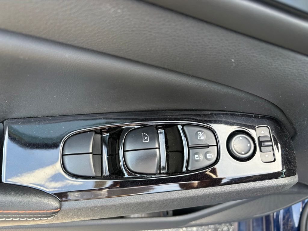Used 2024 Blue Nissan 2.5 SR image 11