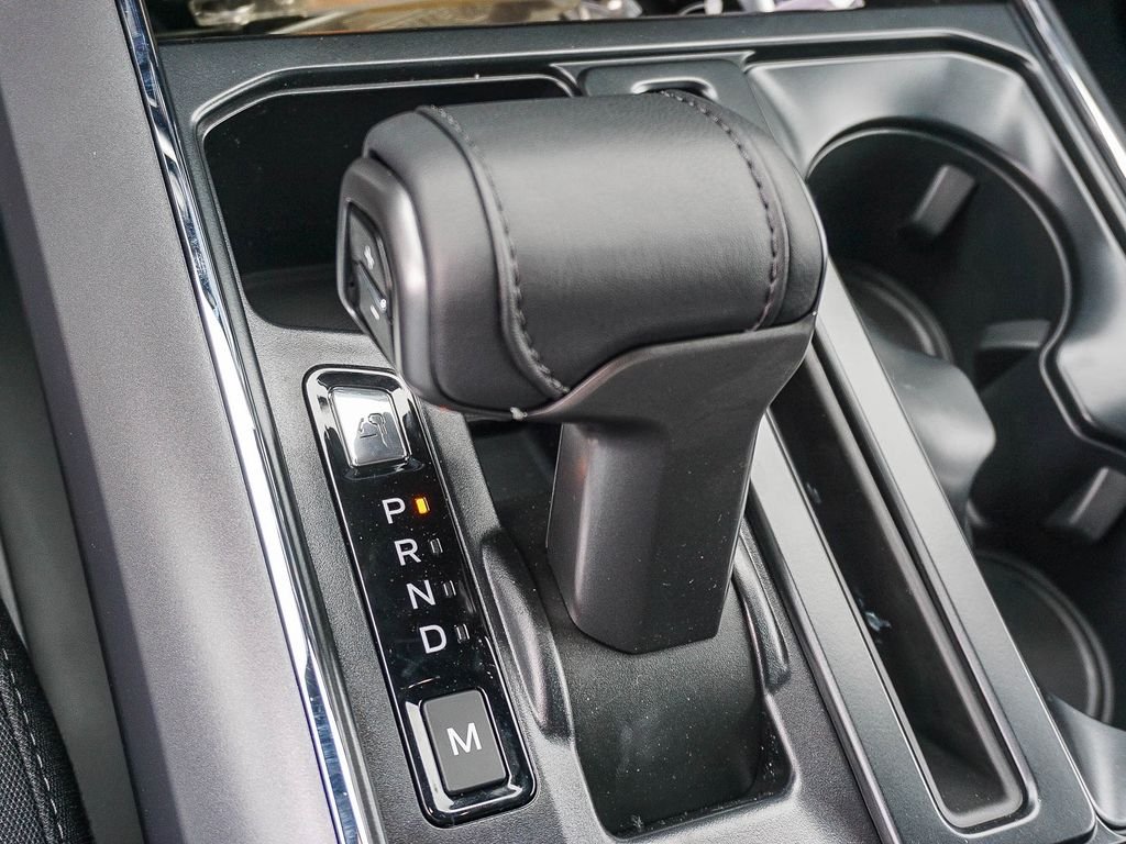 New 2026 Carbonized Gray Metallic Ford XLT image 22