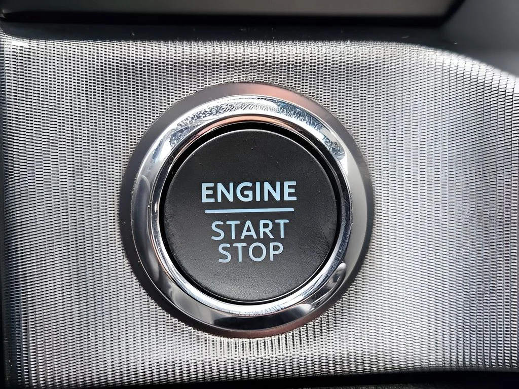 Used 2025 Gray Ford Platinum image 22