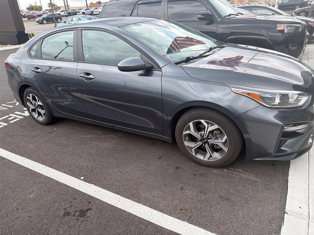 Used 2021 Gray Kia LXS image 3