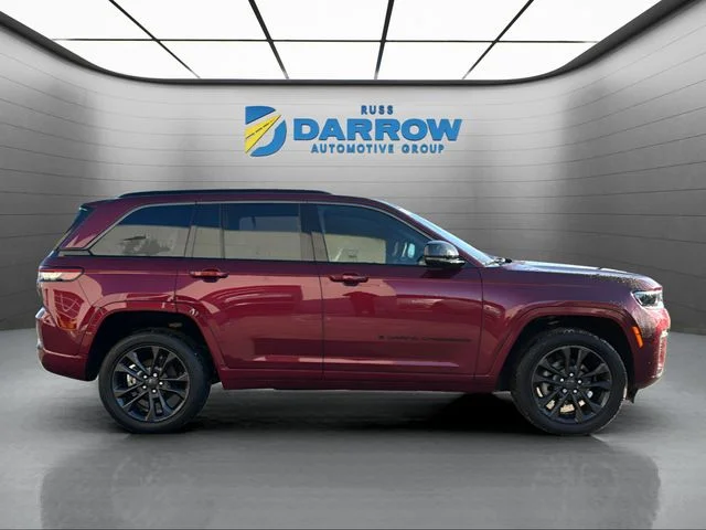 New 2026 Velvet Red Pearl-Coat Exterior Paint Jeep Limited Reserve image 6