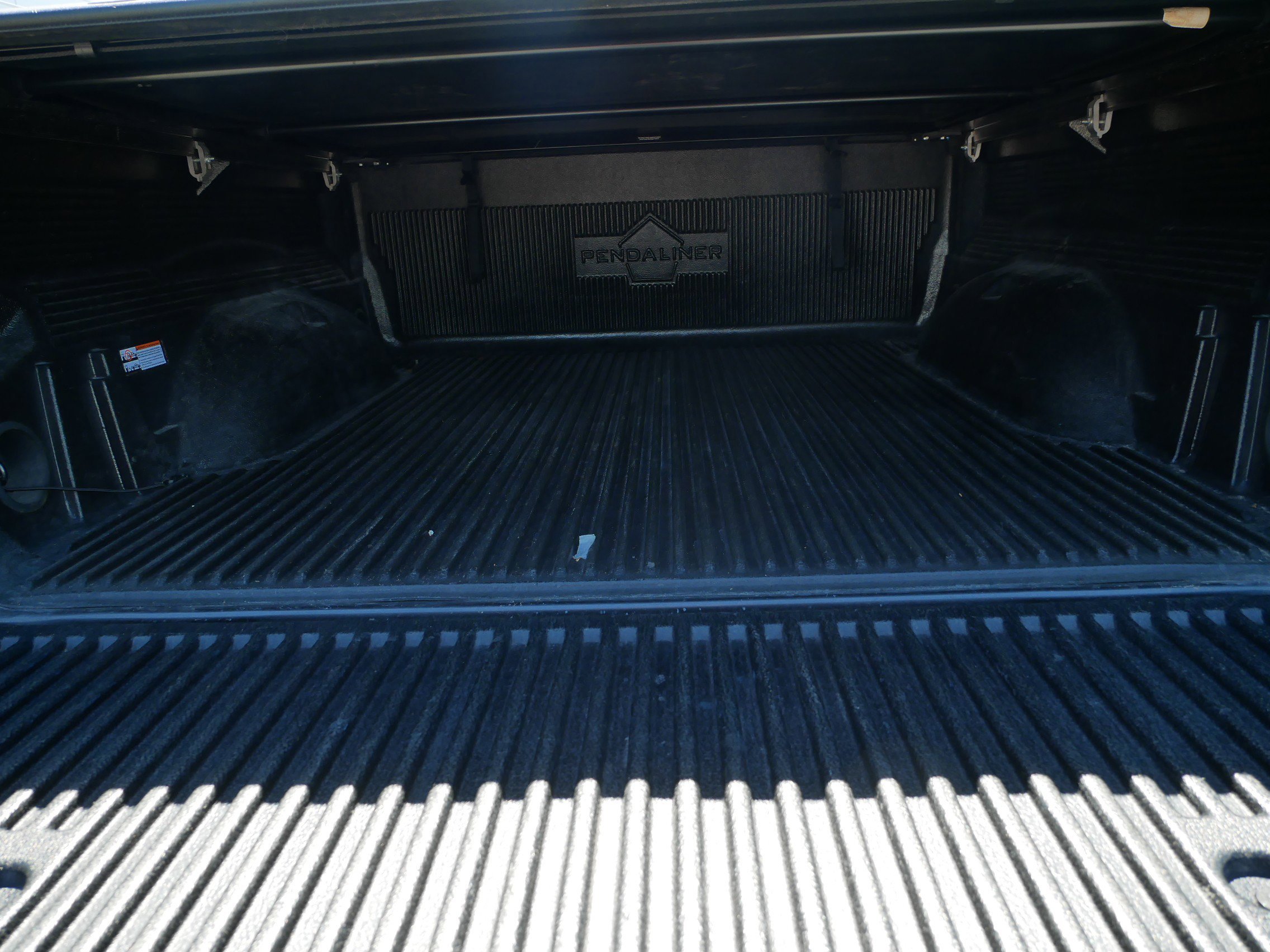 Used 2019 Granite Crystal Metallic Clearcoat Ram Big Horn/Lone Star image 10