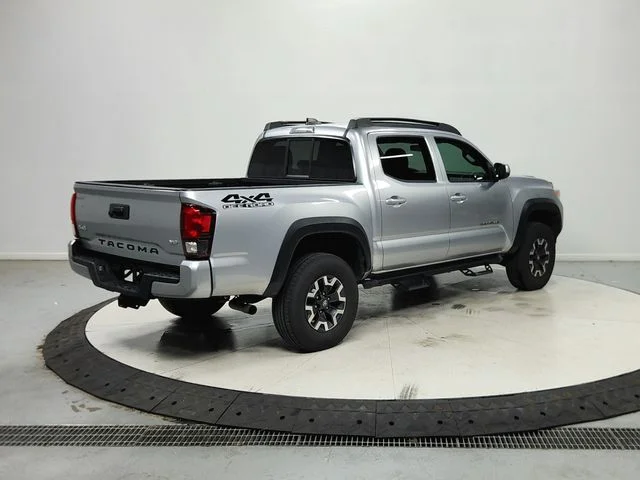 Used 2022 Silver Toyota SR image 8