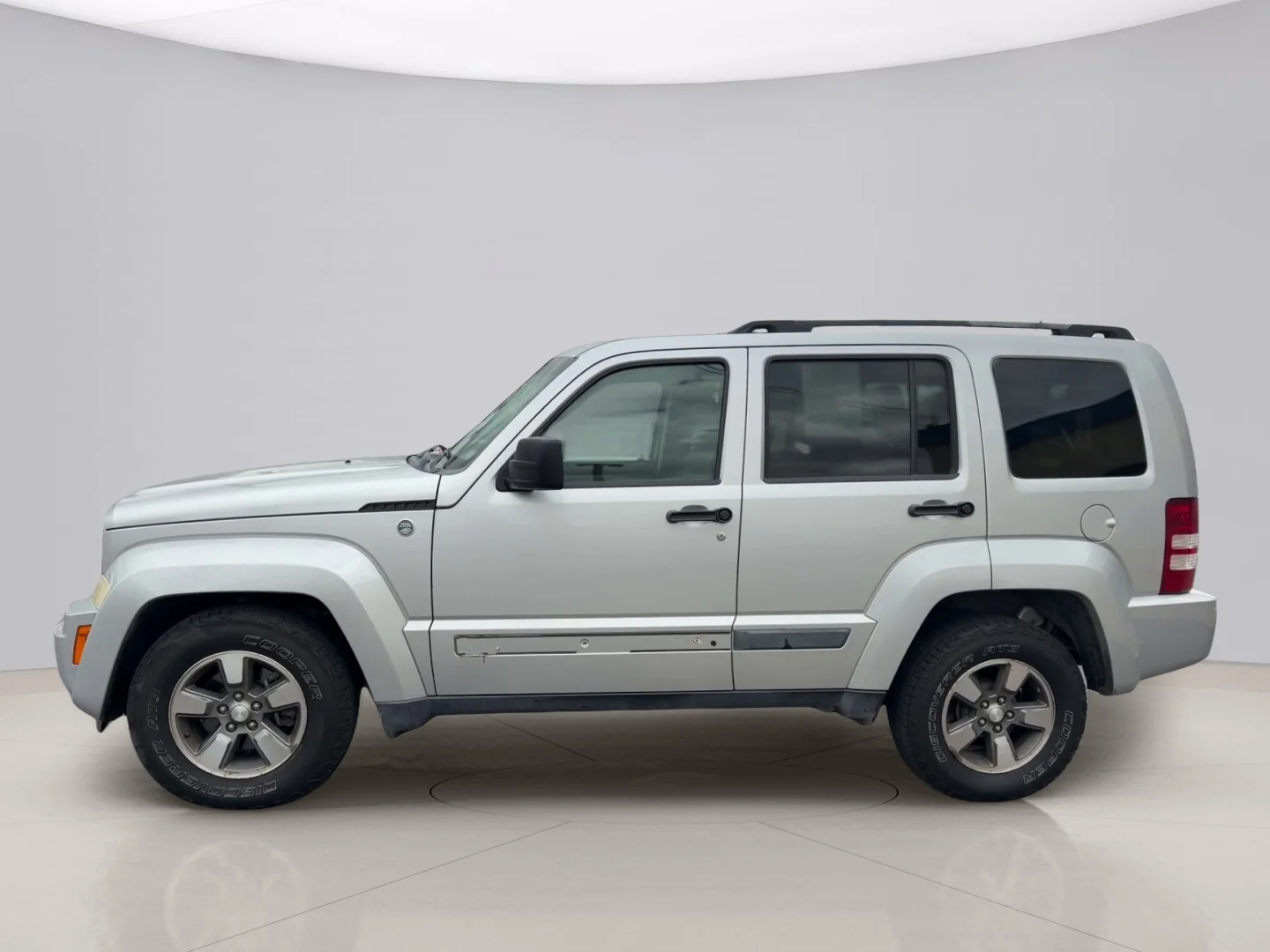 Used 2008 Silver Jeep SPORT image 2