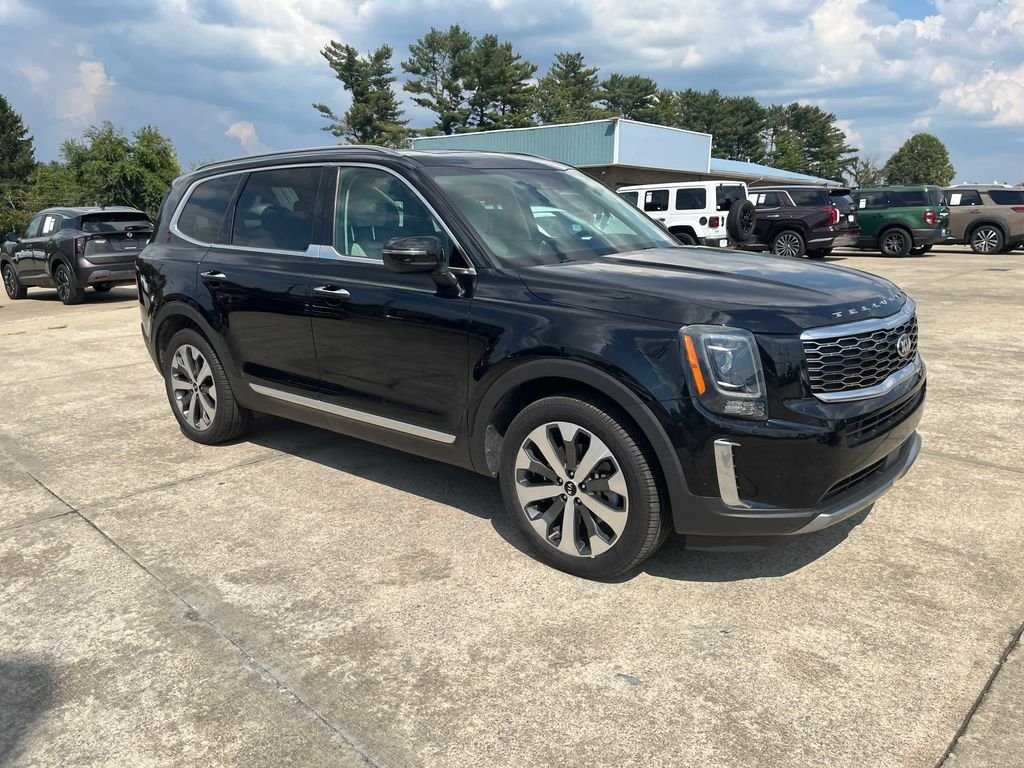 Used 2021 Black Kia S image 7