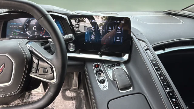 Used 2025 White Chevrolet Stingray image 12