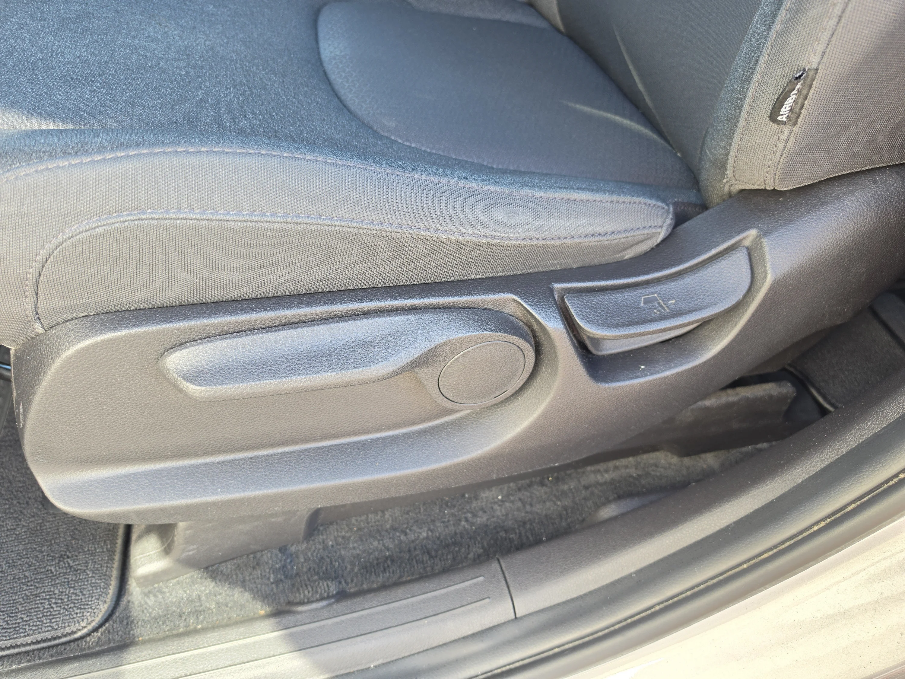 Used 2023 Silky Silver Kia LX image 25
