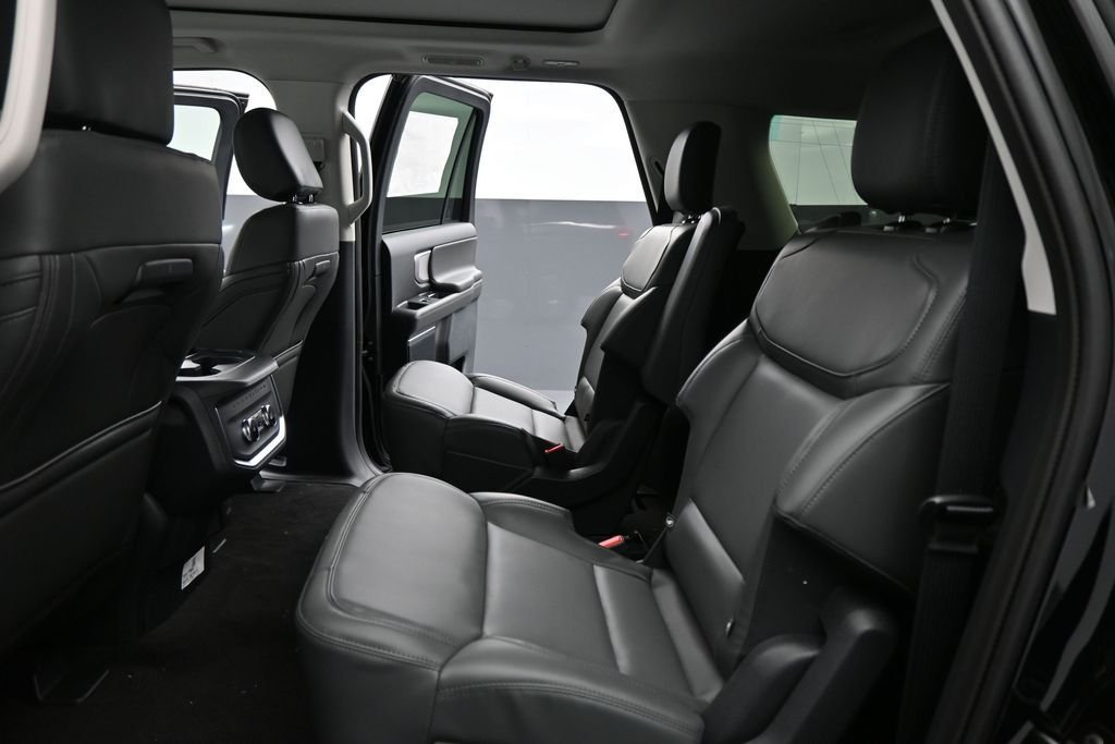 New 2026 Agate Black Metallic Ford Active image 16