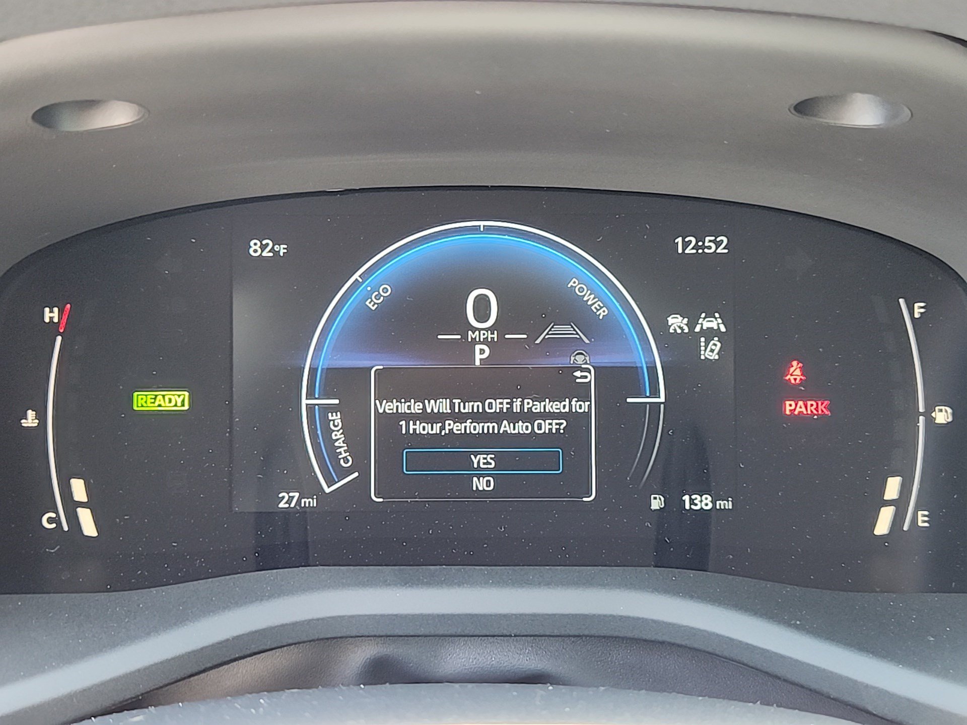 2026 Toyota Camry SE - Photo 13